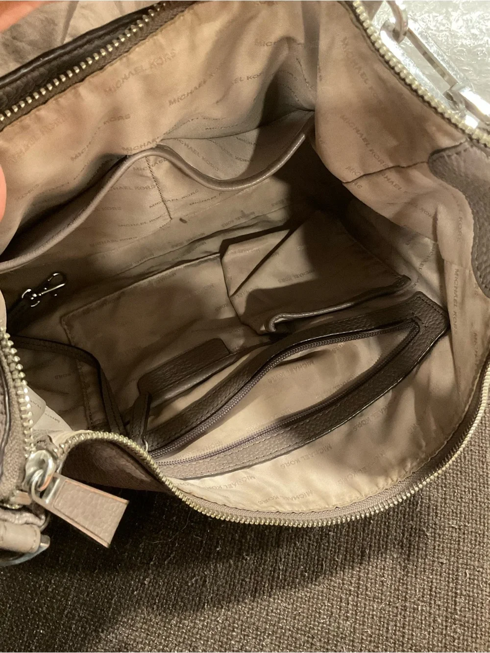 UC Michael Kors Taupe Leather Shoulder Hobo Bag CLL102